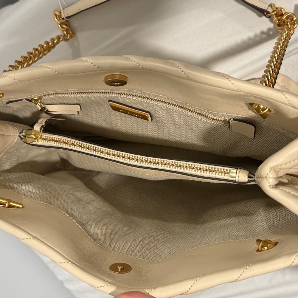 Tory Burch Kira Chevron Quilted Shoulder Bag - Picture 2 of 4